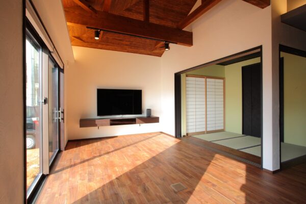 ロッキー H様邸 リビング・和室